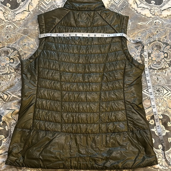 NWT Mountain Hardware Ghost Shadow Vest - Picture 10 of 14